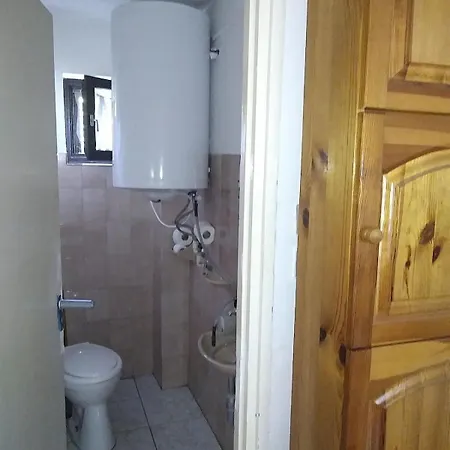 Arnyas, Nyugodt Siofokon Nagy Kerttel Appartement