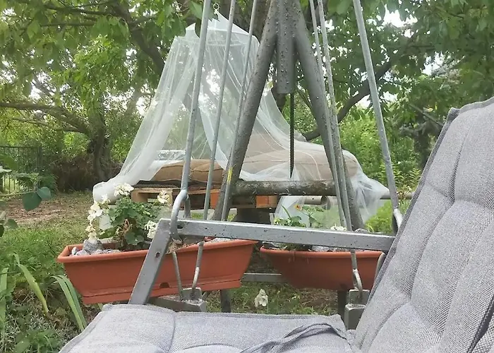 Arnyas, Nyugodt Siofokon Nagy Kerttel Apartmán