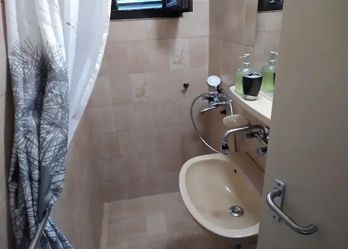 Arnyas, Nyugodt Siofokon Nagy Kerttel